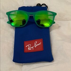 Ray-Ban Green Sunglasses with Blue Case